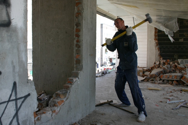 Демонтаж стен в квартире в Щербинке